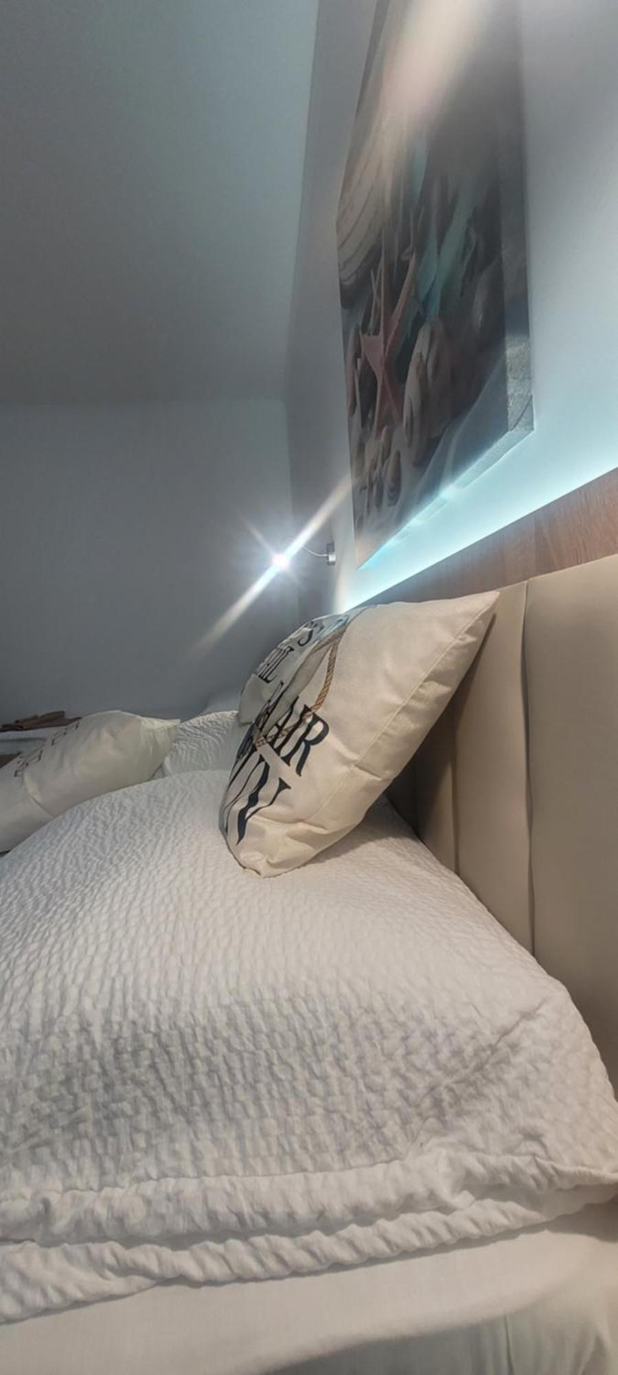 גיולה Csaladi Kikoeto Apartman מראה חיצוני תמונה