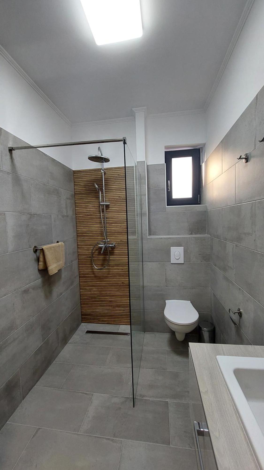 גיולה Csaladi Kikoeto Apartman מראה חיצוני תמונה