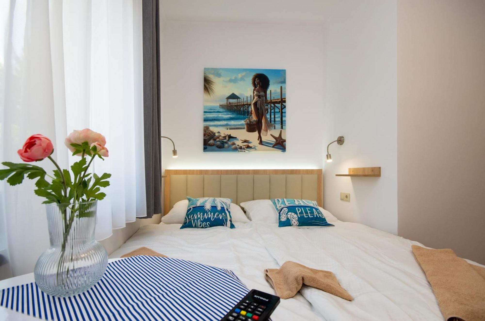 גיולה Csaladi Kikoeto Apartman מראה חיצוני תמונה