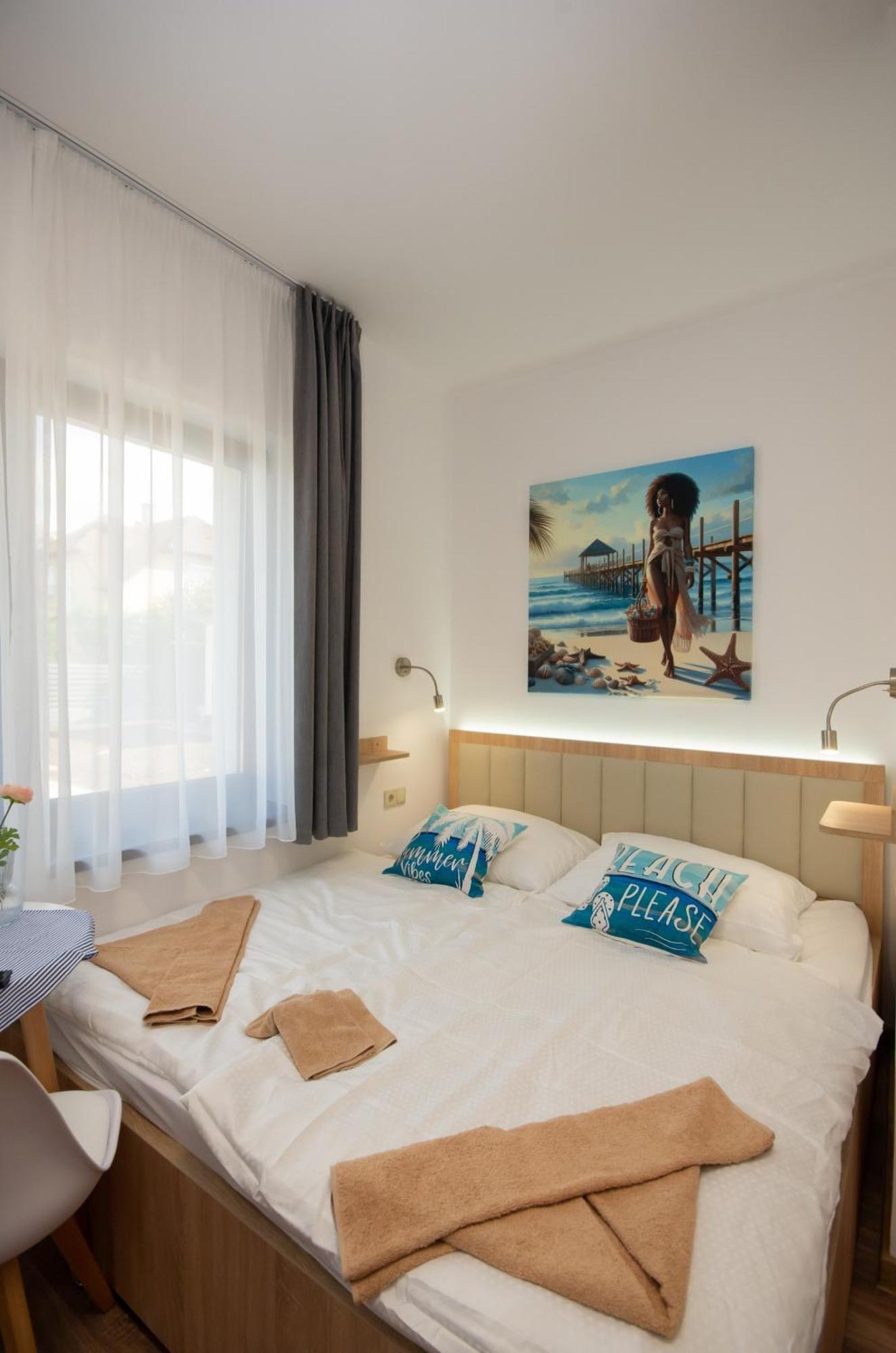 גיולה Csaladi Kikoeto Apartman מראה חיצוני תמונה