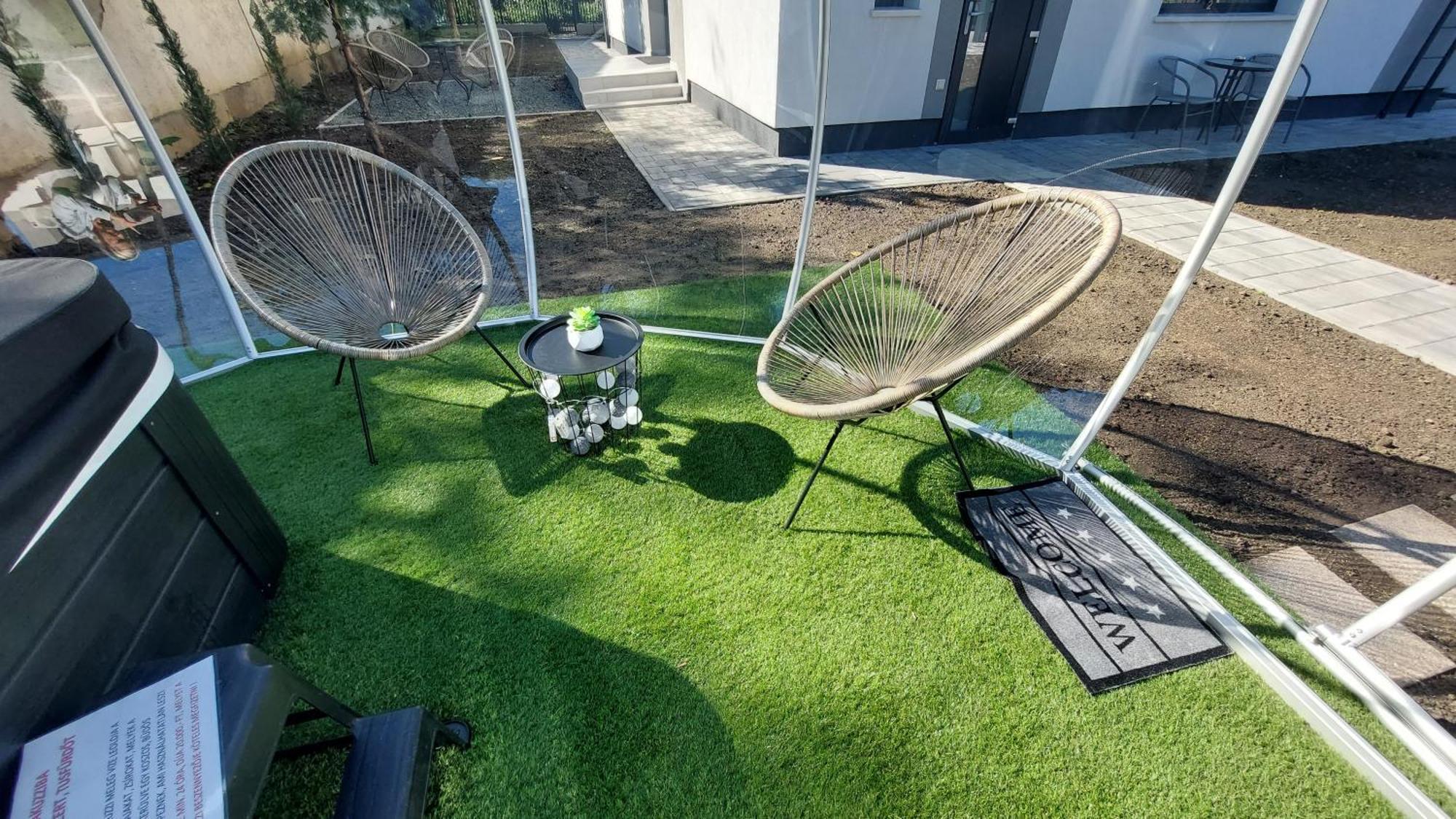 גיולה Csaladi Kikoeto Apartman מראה חיצוני תמונה